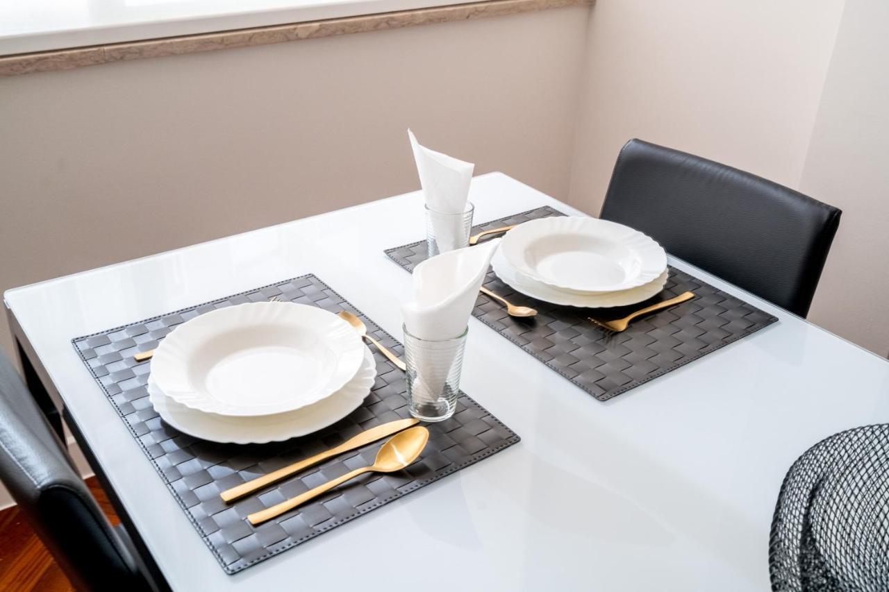 Central Family And Executive Apartment Lisbona Esterno foto