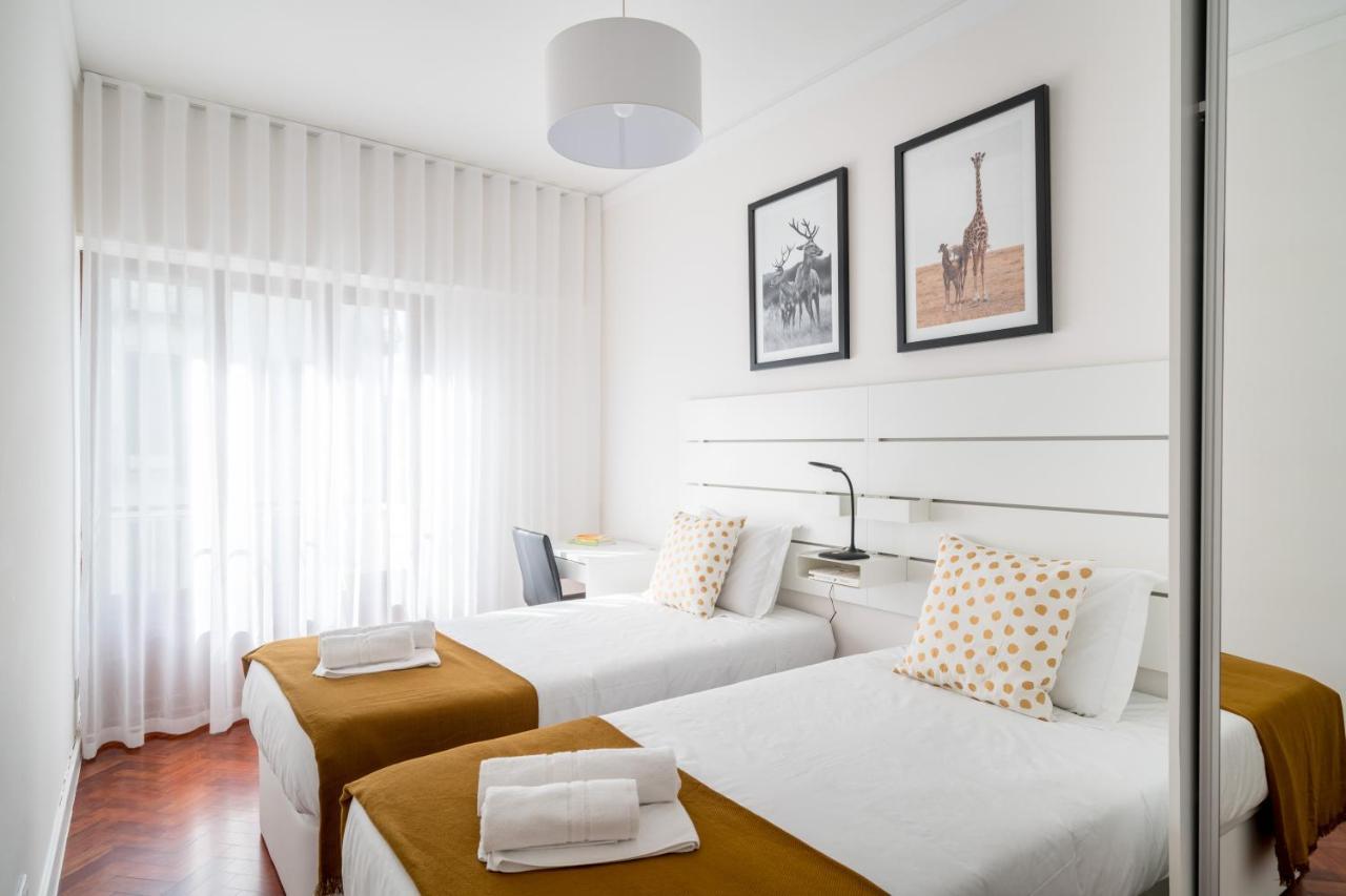 Central Family And Executive Apartment Lisbona Esterno foto