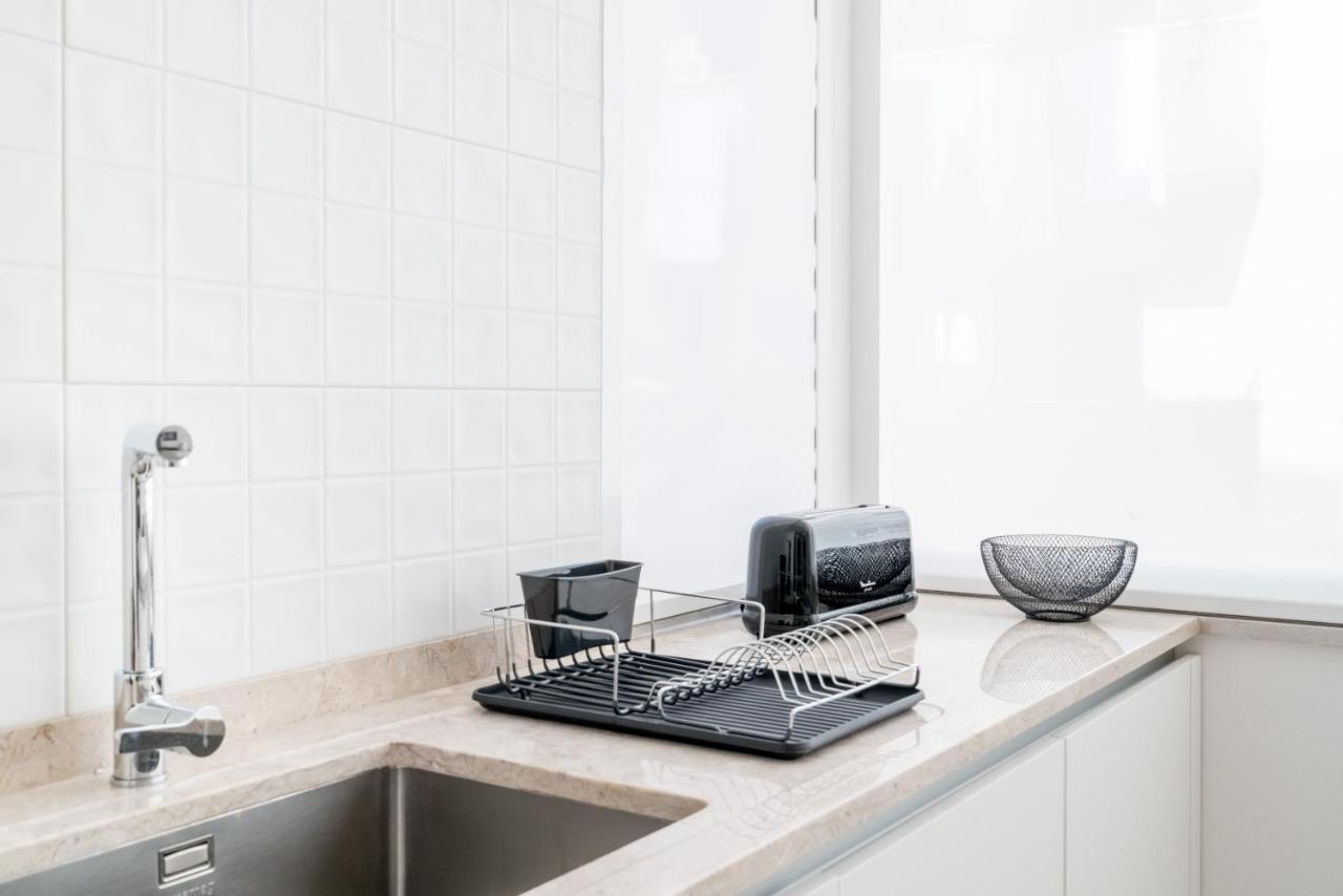 Central Family And Executive Apartment Lisbona Esterno foto